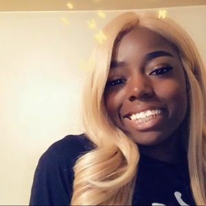 Meet your Posher, Ebony